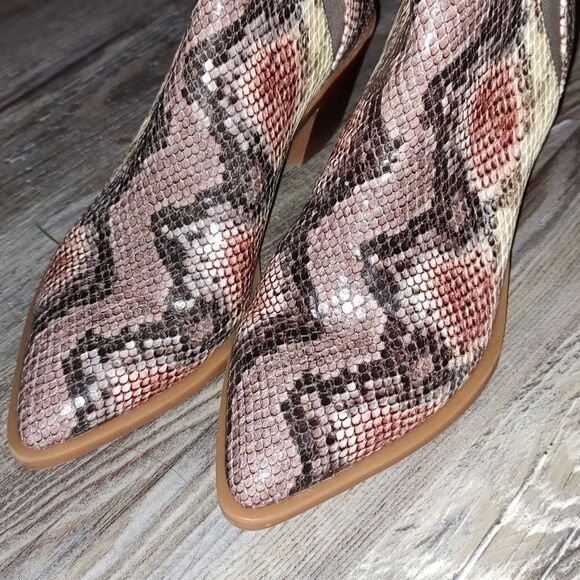 Dolce Vita Samy Snakeskin Ankle boots  Booties, Women's Size 6.5 M, Multicolor - Picture 6 of 7